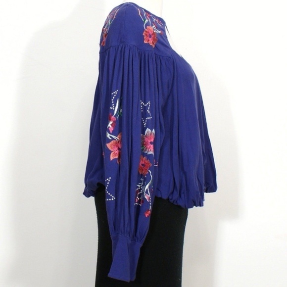 NWT Free People. Embroidered Floral Pattern Blouse - Picture 3 of 6